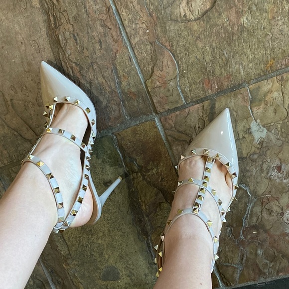 Valentino Garavani Rockstud Pumps - Picture 4 of 4